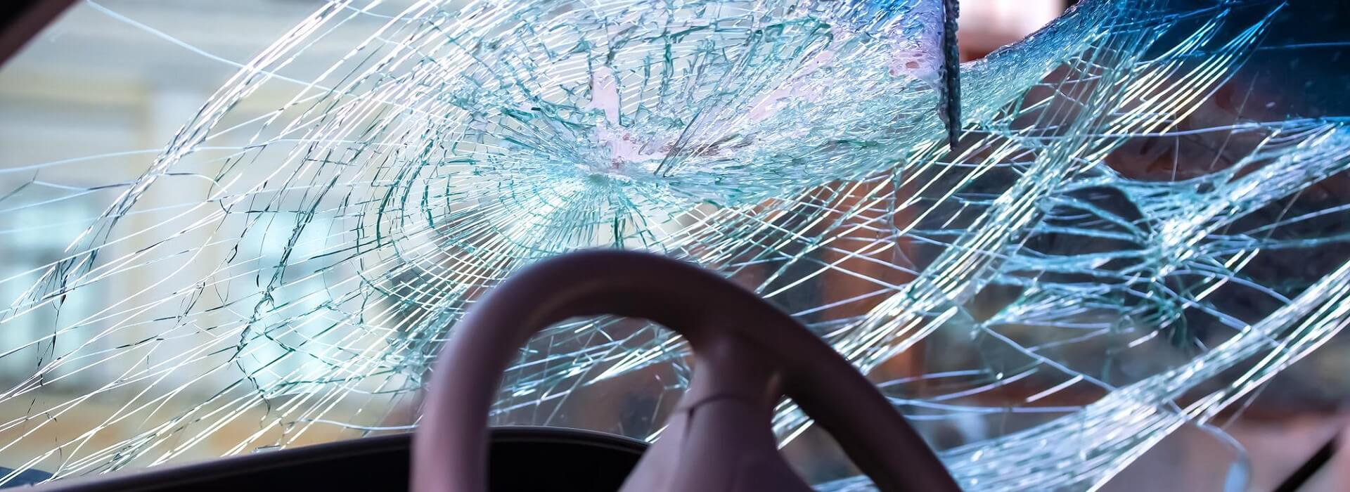 Glass Service Windshield | Windshield function in a traffic accident